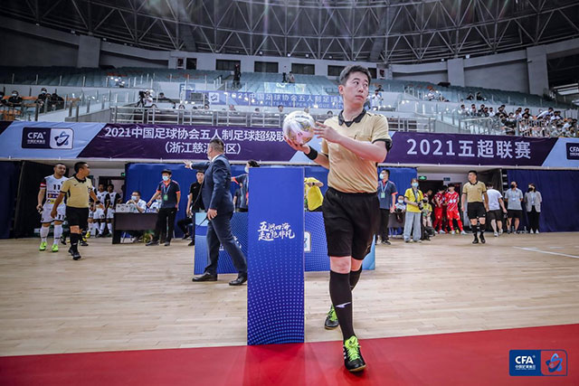 欧冠八强激战继续！杨计聊球8连红+11中10领衔出击